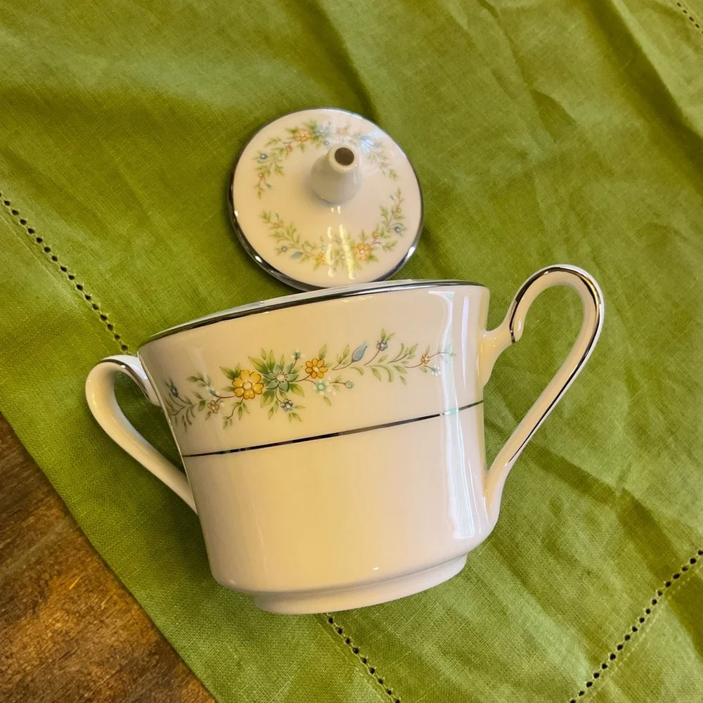 Noritake 